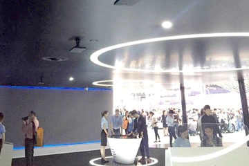 Directional speaker provides directional audio service for auto show